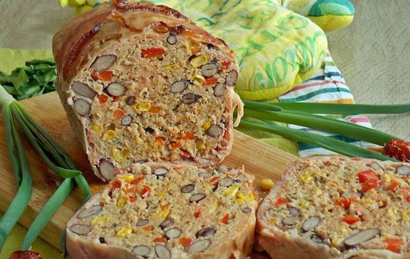 Ruladă de carne în bacon afumat - este aromată