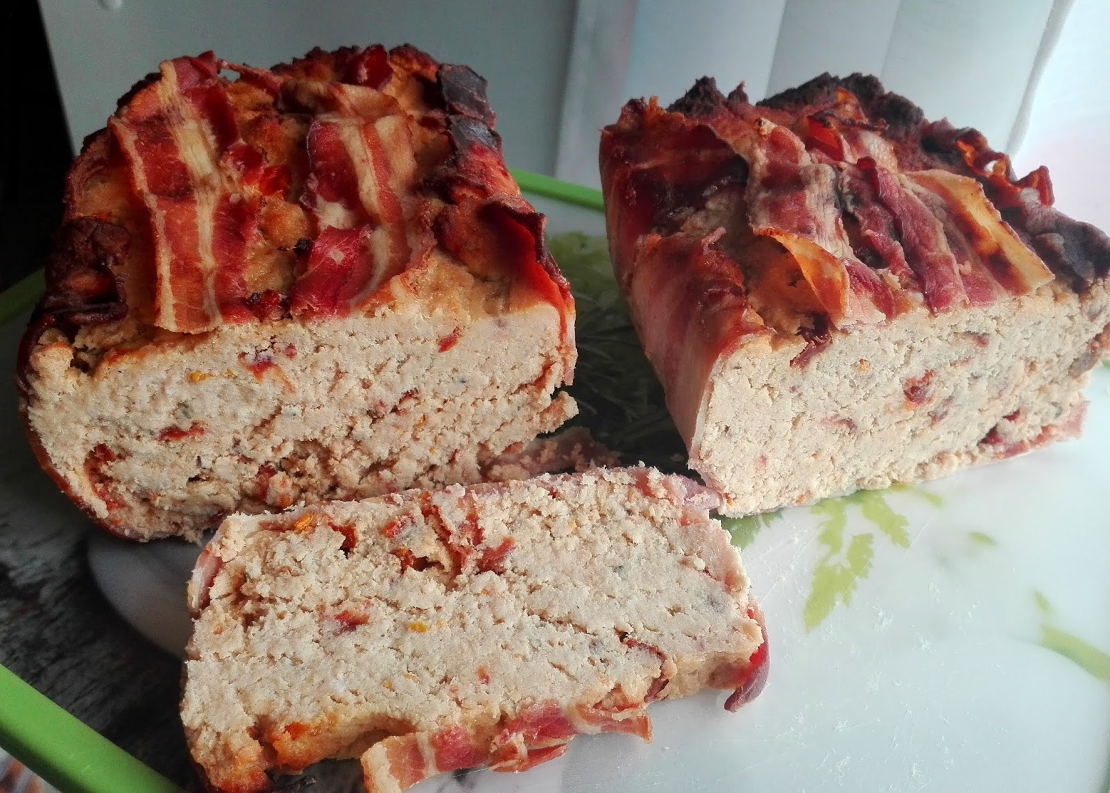 Ruladă de pui cu roșii uscate - Se face din doar câteva ingrediente. O rețetă cu adevărat specială