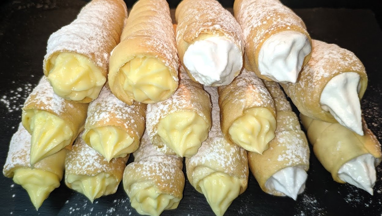 Rulouri cu cremă de vanilie - un desert apreciat atât de copii