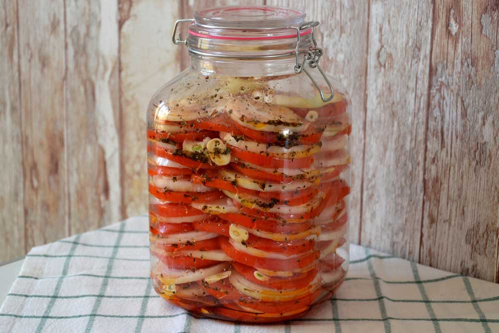 Salată de legume la borcan - o prepari astăzi și o mănânci mâine