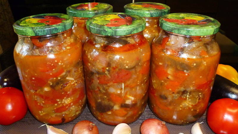 Salată de legume pentru iarnă - conține vinete