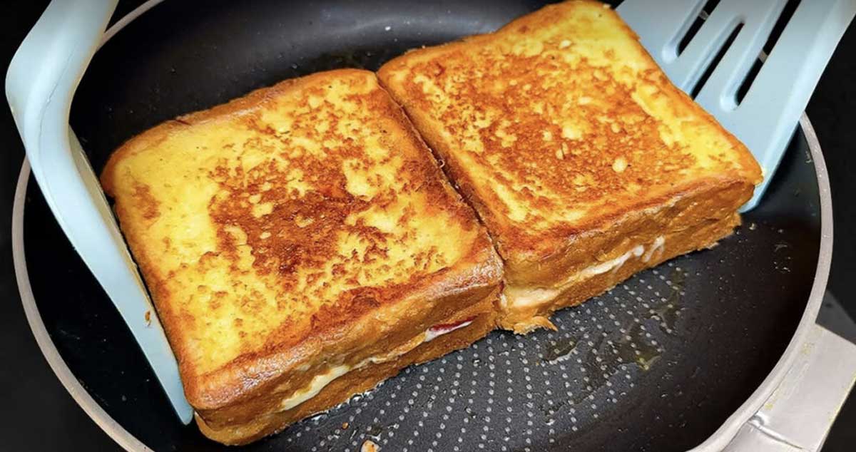 Rețetă simplă pentru sandvișuri de mic dejun pe care toată lumea le iubește! Repede și ușor!