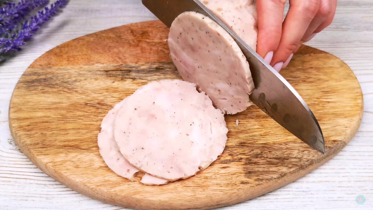 Șuncă de casă din carne de pui: mult mai gustoasă decât cea din magazin