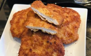 Rețeta mea preferată de șnițele. Fragede și delicioase!