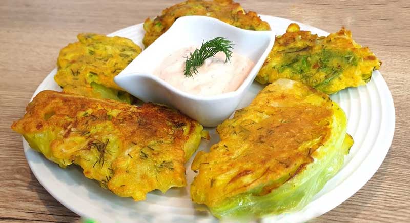 Șnițele din varză proaspătă: uite cât de ușor se fac dar și cât sunt de bune