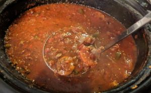 Cea mai simplă și delicioasă rețetă de sos bolognese - Potrivită la nenumărate mâncăruri