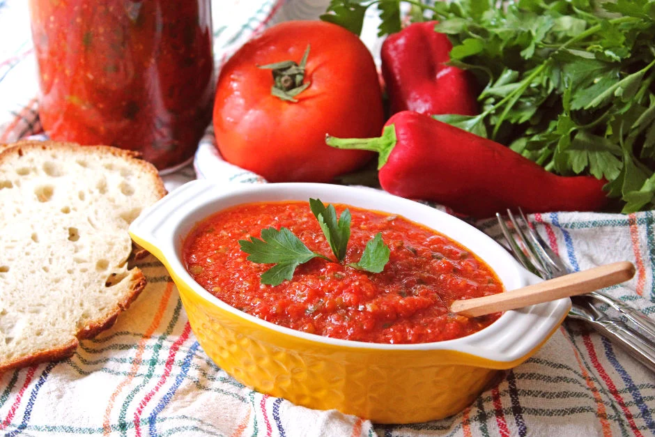 Sos de roșii cu ceapă și smântână – Grozav de BUN