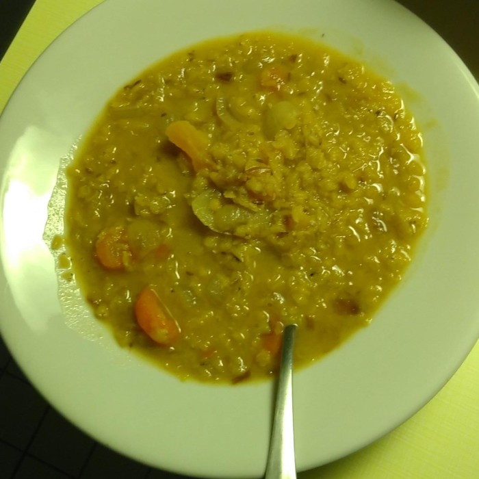 Supă de linte cu morcov și cartofi. Rețeta din caietul de bucate al mamei. Cu supa asta am crescut eu. O ador!