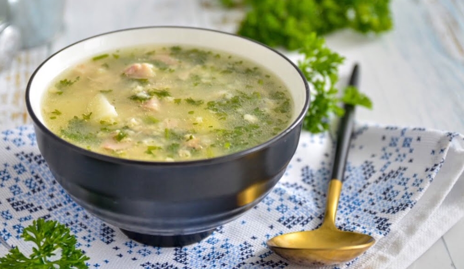 Supa de pui cu cartofi dulci si varza kale