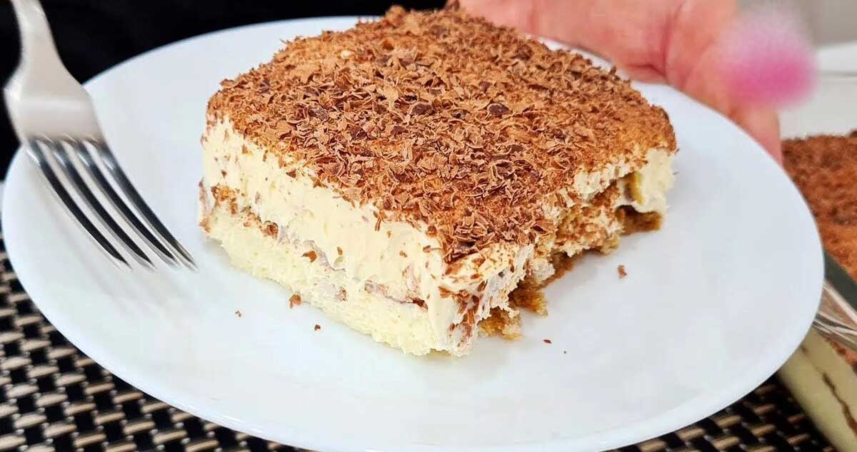 Prăjitură Tiramisu cu pișcoturi de casă – o rețetă deosebit de bună și ușor de făcut