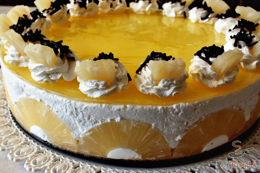 Tort cu ananas și nucă de cocos