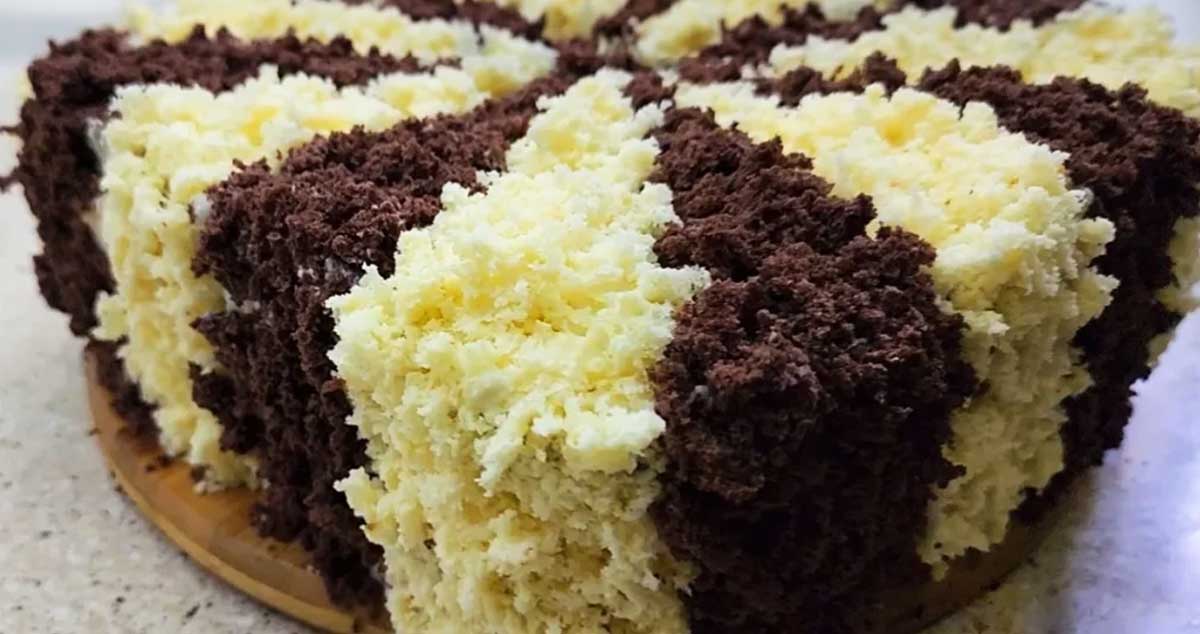Coroana Regală: Rețetă Ușoară pentru Desert Bicolor cu Cremă