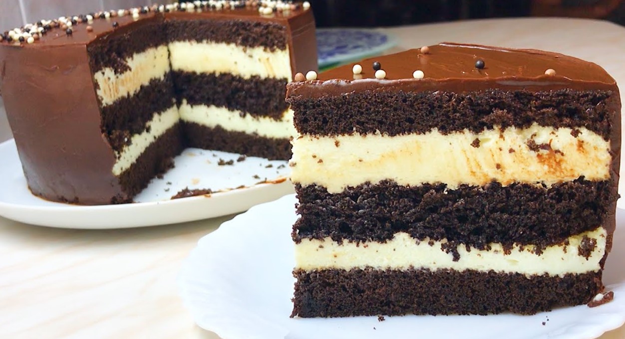 Tort de casă cu ciocolată - Un tort simplu