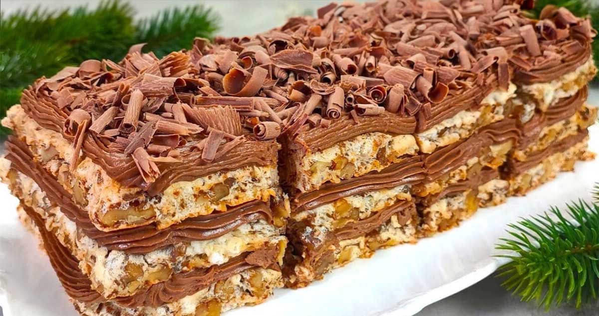 Tort cu ciocolată și nuci: o rețetă veche pentru un desert absolut încântător