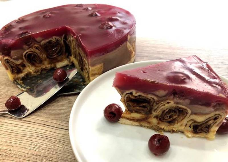 Tort de clătite cu pișcoturi