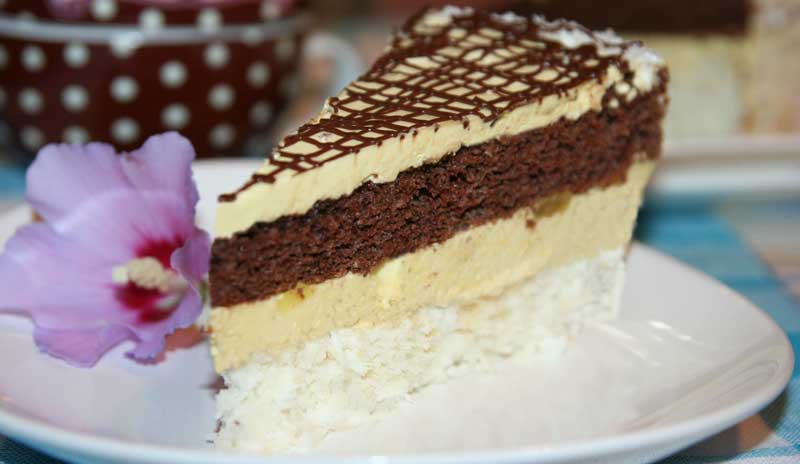 Tort ”Rapsodia aromelor” – ideal pentru a-ți surprinde familia