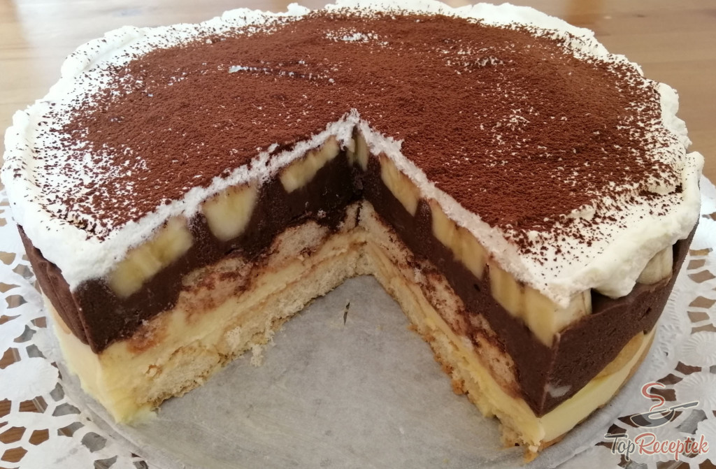 Tort cu budincă de vanilie