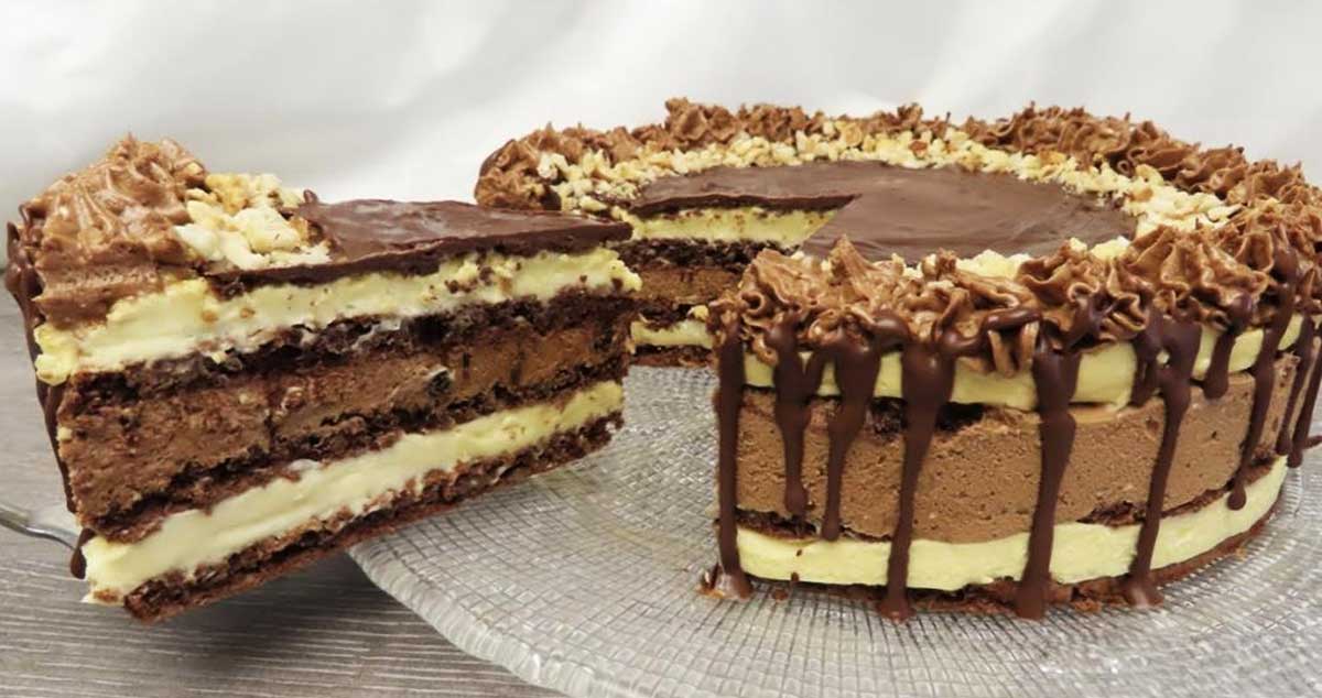 Tort festiv cu două creme delicioase