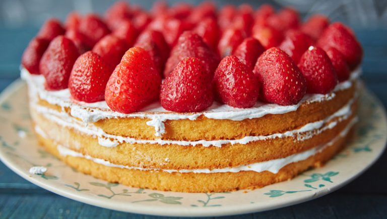 Reteta Tort Pasarea Colibri cu Căpșuni Proaspete. Așa o Prepar Eu