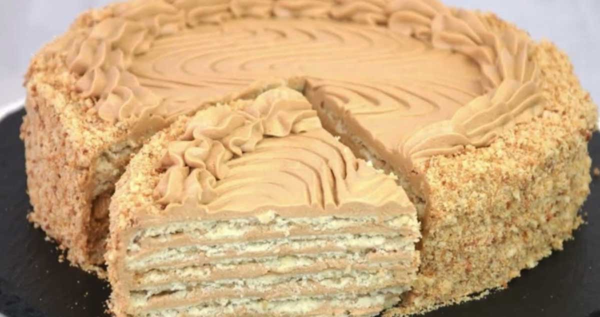 Tort Tania: cu foi fragede și cremă delicioasă. Se face cu ingrediente simple și la îndemână