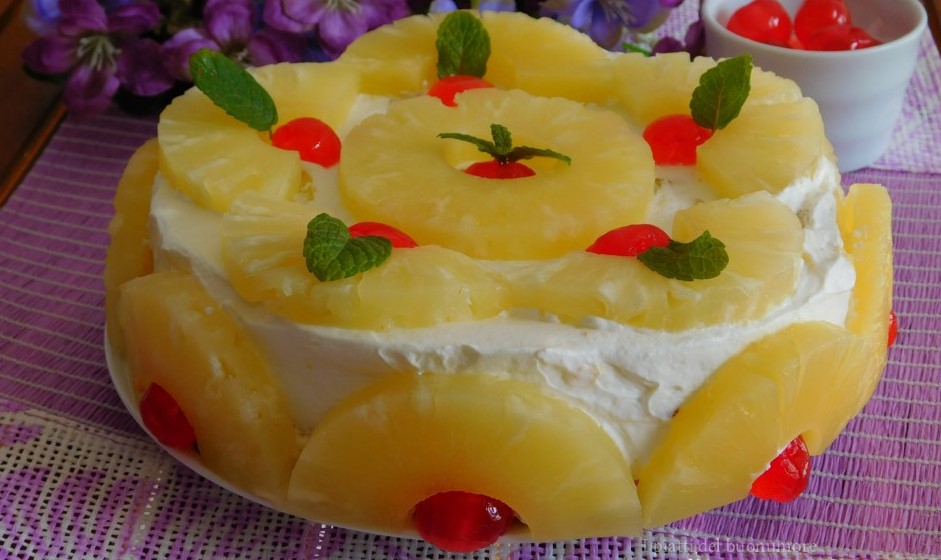 Tort de iaurt cu ananas – cel mai delicat tort fără coacere