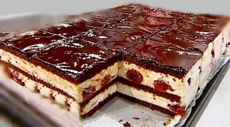 Un desert ce te va cuceri instant – tort cu ciocolată