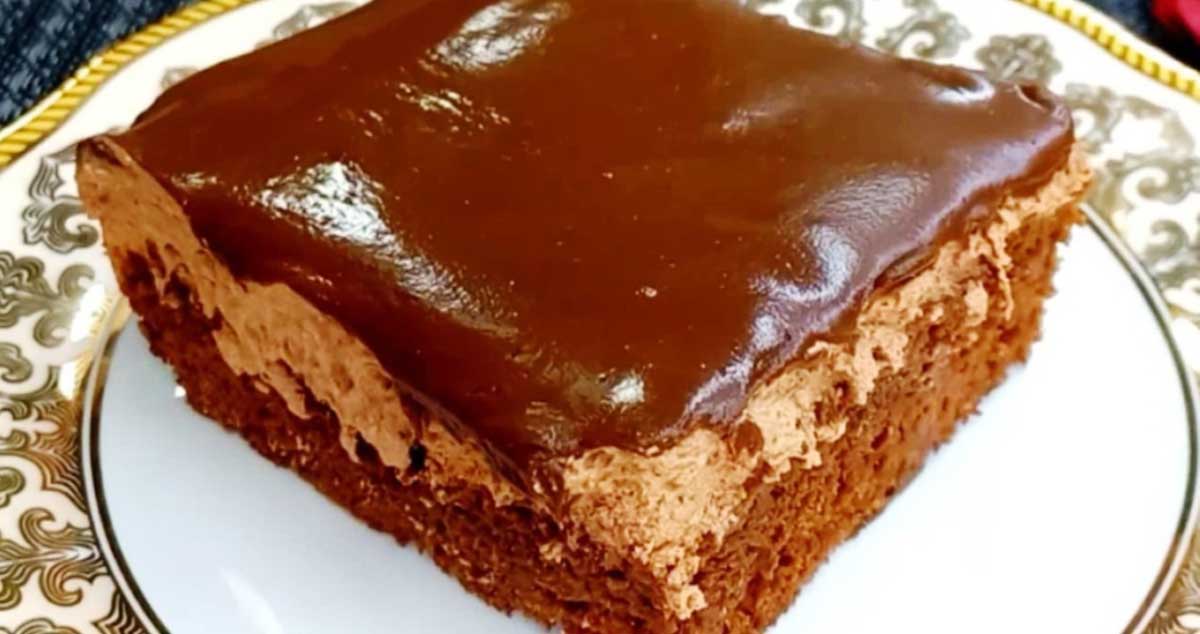 Tort rapid cu ciocolată și cremă delicioasă – rețetă super simplă