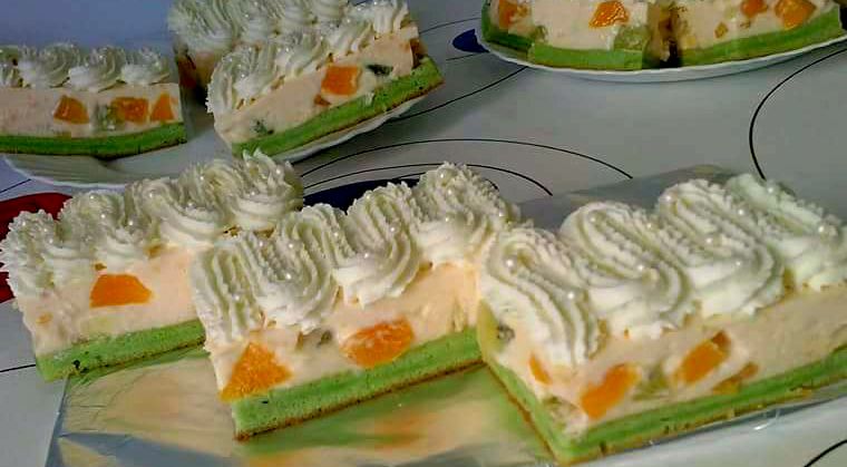 Prajitura Diplomat - este o prajitură delicioasă cu cremă de frișcă și fructe