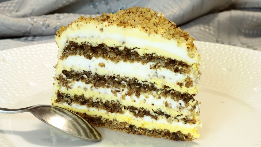 Tort egiptean - un desert cu un aspect plăcut și un gust delicios