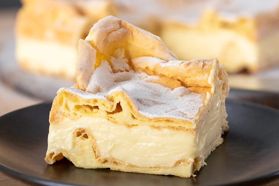 Tort Karpatka - Rețetă Poloneză. Este un tort foarte cremos și delicios
