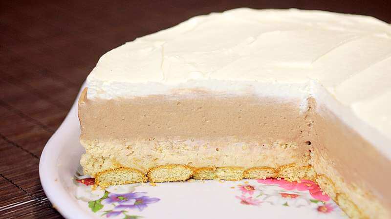 Tort de pișcoturi cu două creme - rețetă rapidă