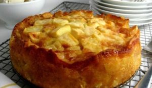 Tort cu mere și vanilie – cei mici o să-l adore