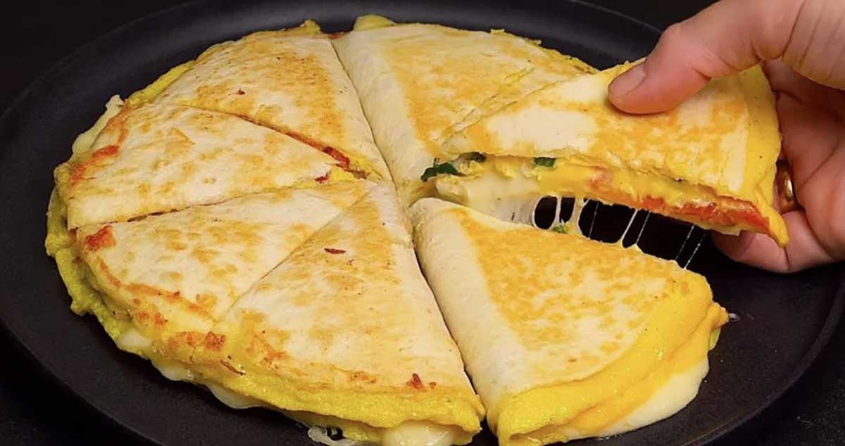 Mic dejun sățios cu ou și legume: O tortilla delicioasă și foarte ușor de pregătit!