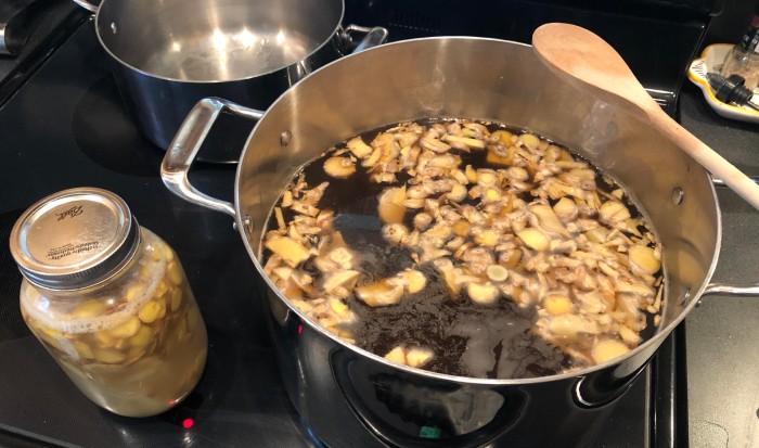 Probleme cu acidul gastric? Trucuri simple prin care scapi de această problemă