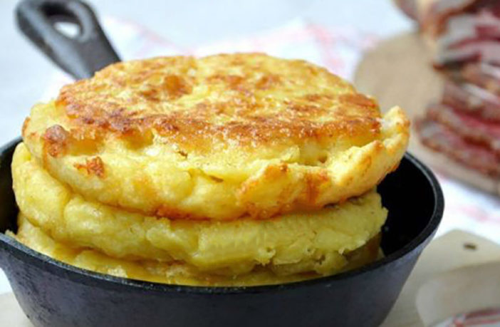 Turte de porumb cu cașcaval - Nu vei mai simți nevoia să mânânci pâine