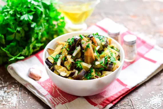 Vinete cu usturoi pentru iarnă – rețetă simplă