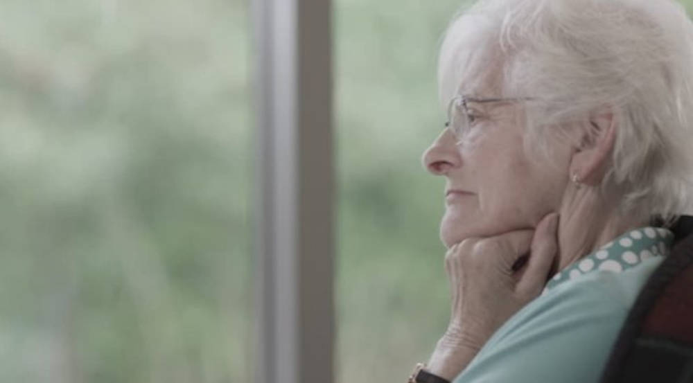 Vine o vreme când se termină tot. Pleci într-o clipă